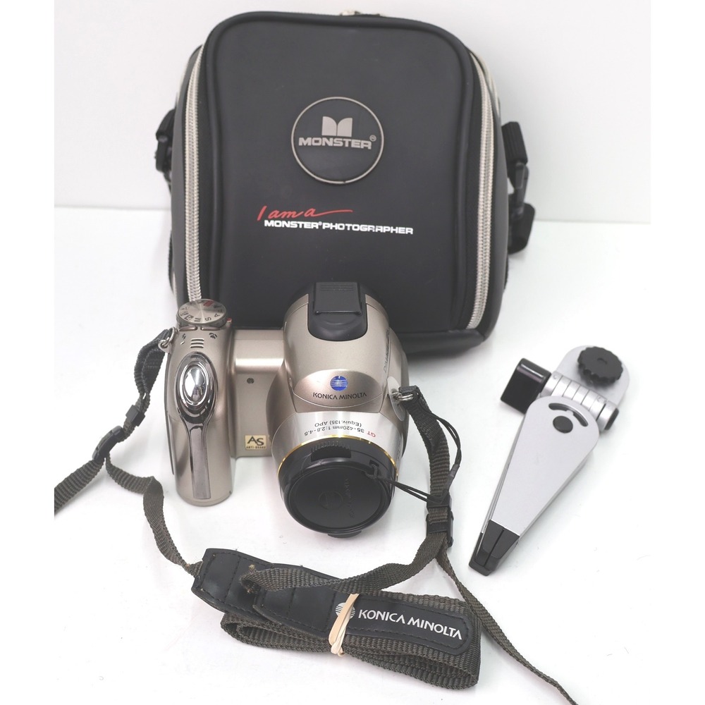 Konica Minolta DiMAGE Z6 Digital Camera Silver Excellent 12x Zoom Bundle